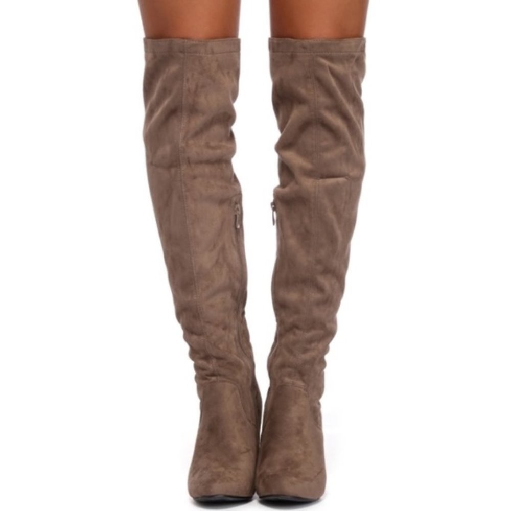 Top moda thigh high boots♥️ trades accepted ♥️